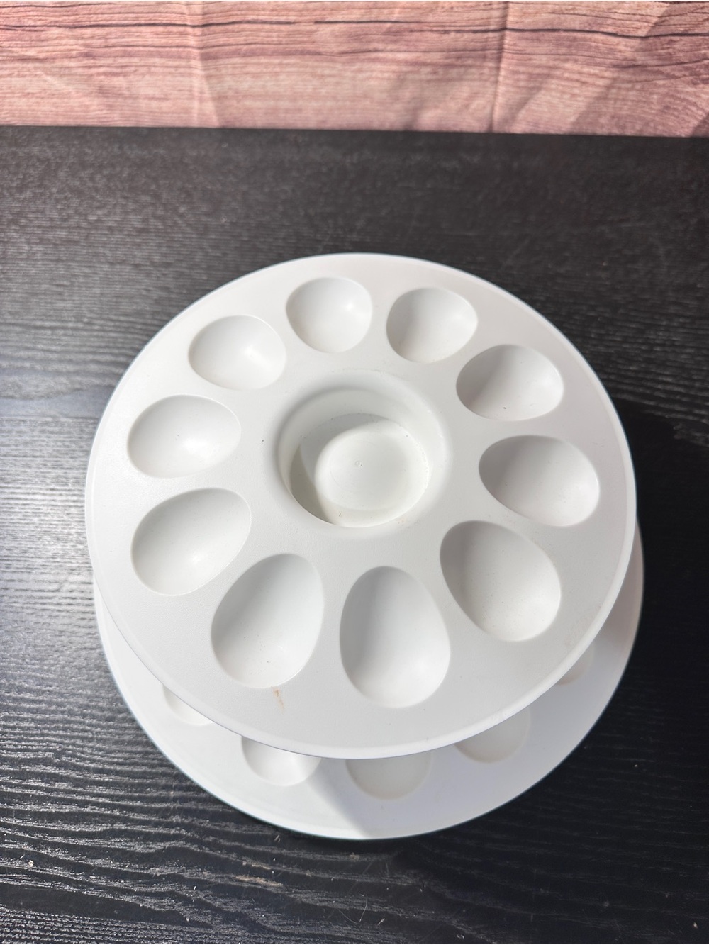 Tupperware "Egg-ceptional" Server designed to hold deviled eggs White Tiered